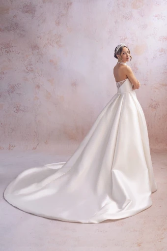 April Banbury Style #ABC1017 #1 thumbnail